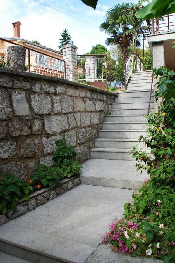 Studio Apartman Ziganto Ičići Extérieur photo
